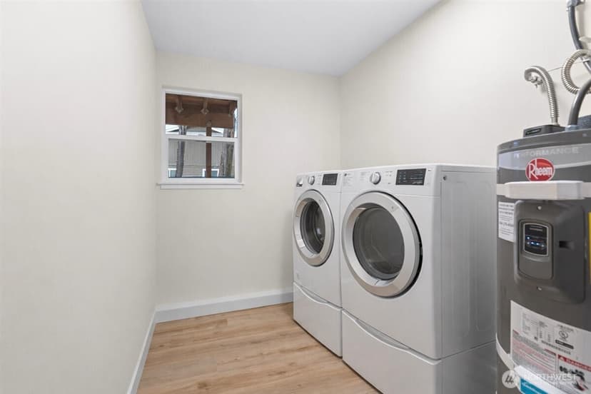 Property photo for 5055 33rd Court NE, Tacoma photo 17