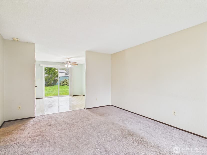 Property photo for 8911 14th Place SE, Lake Stevens photo 5
