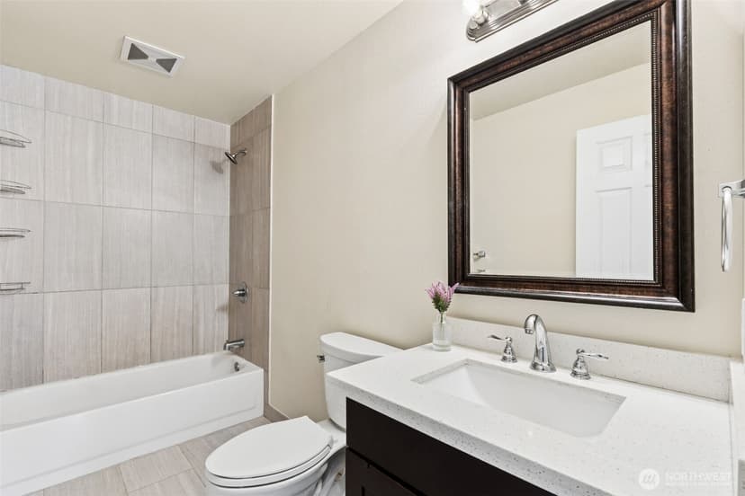 Property photo for 214 10th Avenue N, Algona photo 18