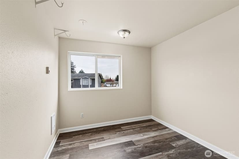 Property photo for 214 10th Avenue N, Algona photo 16