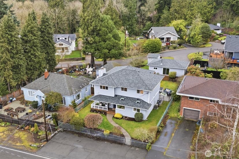 Property photo for 320 NW 110th Street, Seattle photo 2