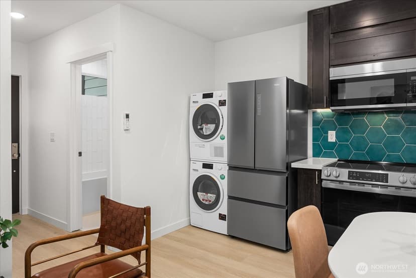 Property photo for 828 S Sullivan Street #B, Seattle photo 5