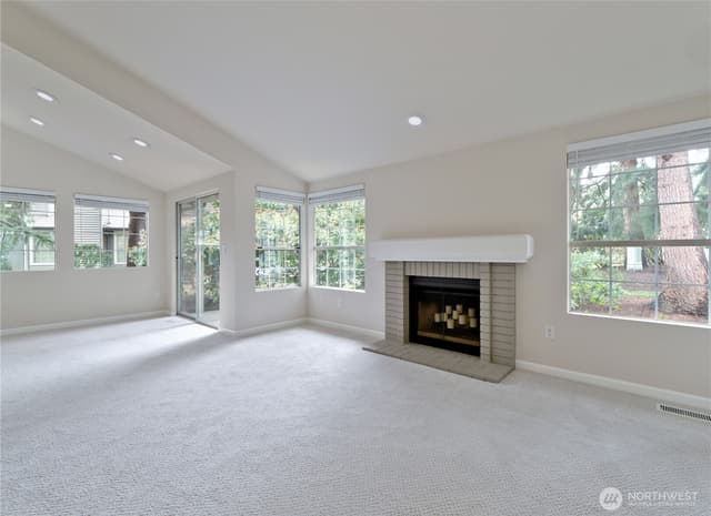 Property photo for 6616 114th Avenue SE, Bellevue photo 4