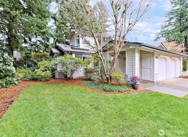 Property photo for 6616 114th Avenue SE, Bellevue photo 2