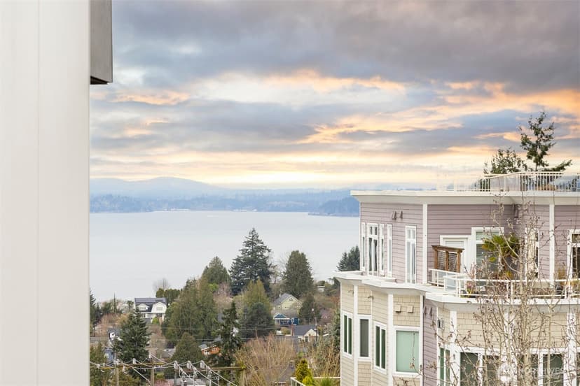 Property photo for 5000 California Avenue SW #405, Seattle photo 8