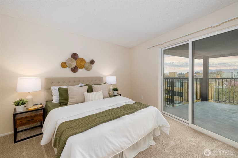 Property photo for 5000 California Avenue SW #405, Seattle photo 16