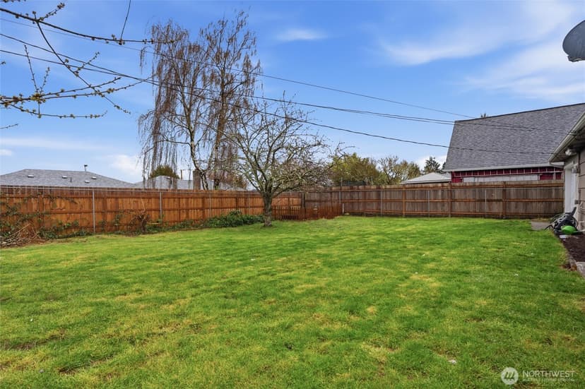 Property photo for 2012 Nipsic Avenue, Bremerton photo 23