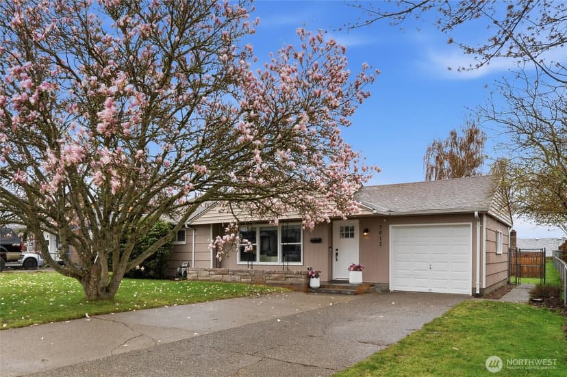 Property photo for 2012 Nipsic Avenue, Bremerton photo 3