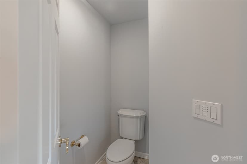 Property photo for 5207 77th Court W, University Place photo 21