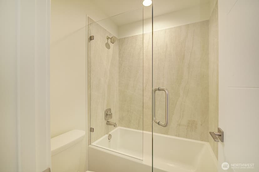 Property photo for 865 Front Street S, Issaquah photo 30