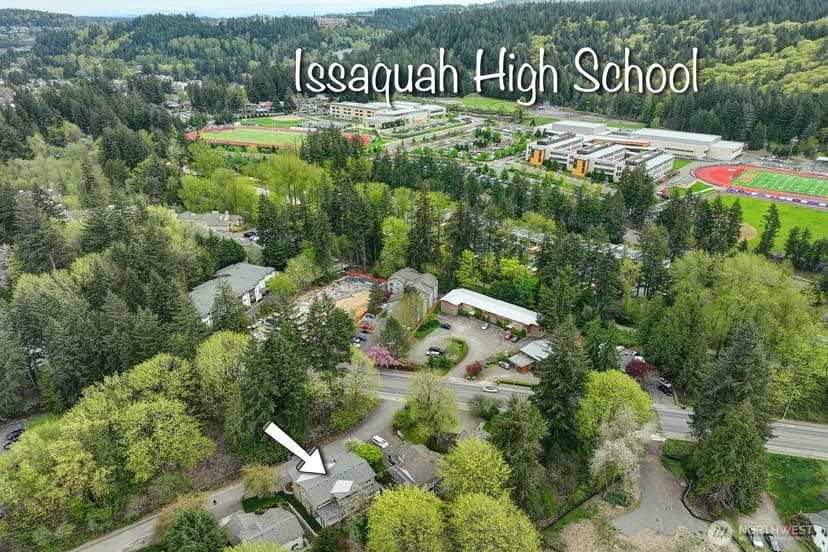 Property photo for 865 Front Street S, Issaquah photo 2