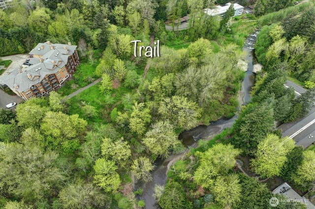 Property photo for 865 Front Street S, Issaquah photo 3