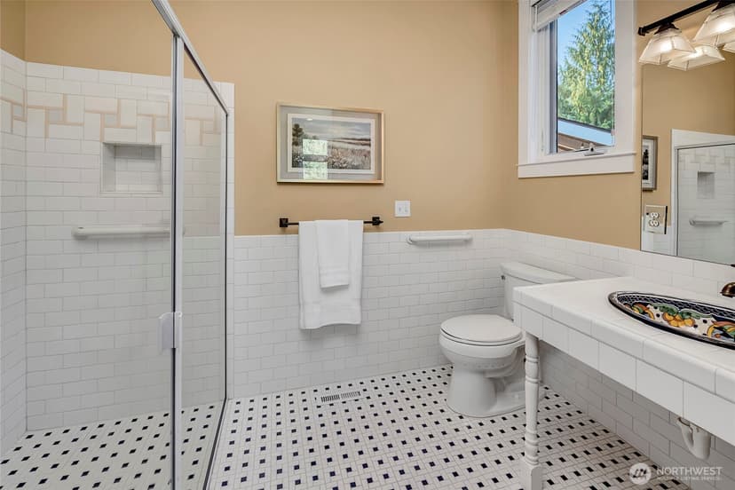 Property photo for 21625 NE 175th Street, Woodinville photo 14