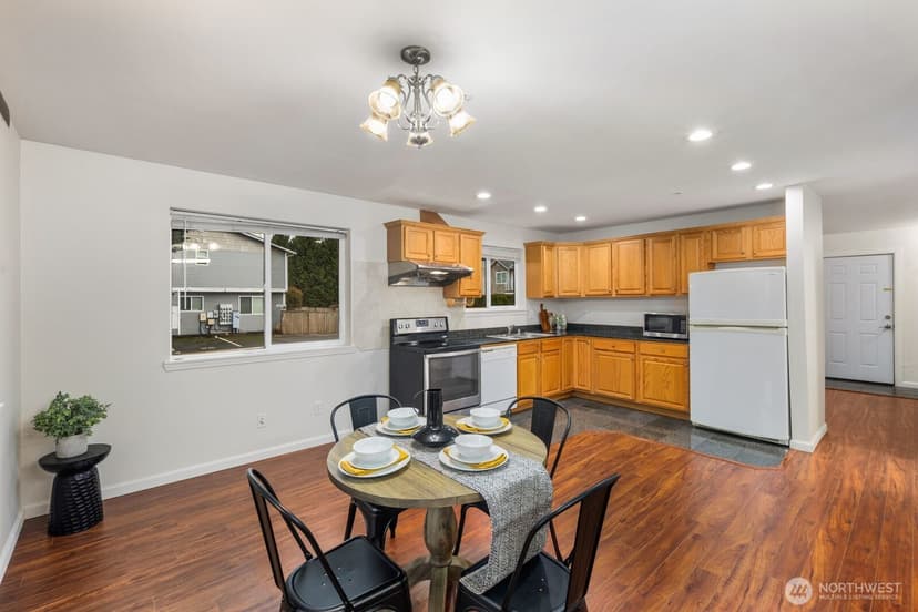 Property photo for 3322 SW 148th Street #E7, Lynnwood photo 6