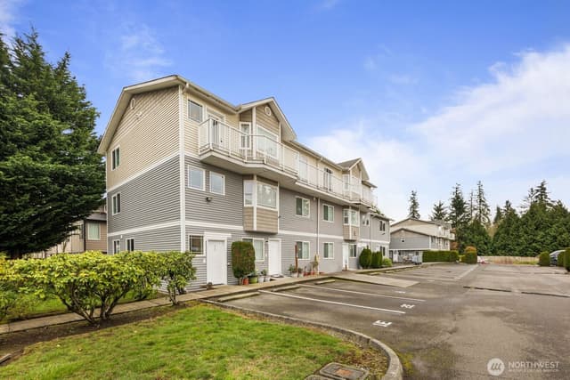 Property photo for 3322 SW 148th Street #E7, Lynnwood