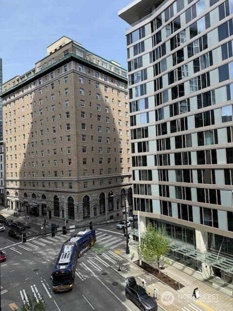 Property photo for 121 Stewart Street #504, Seattle photo 26