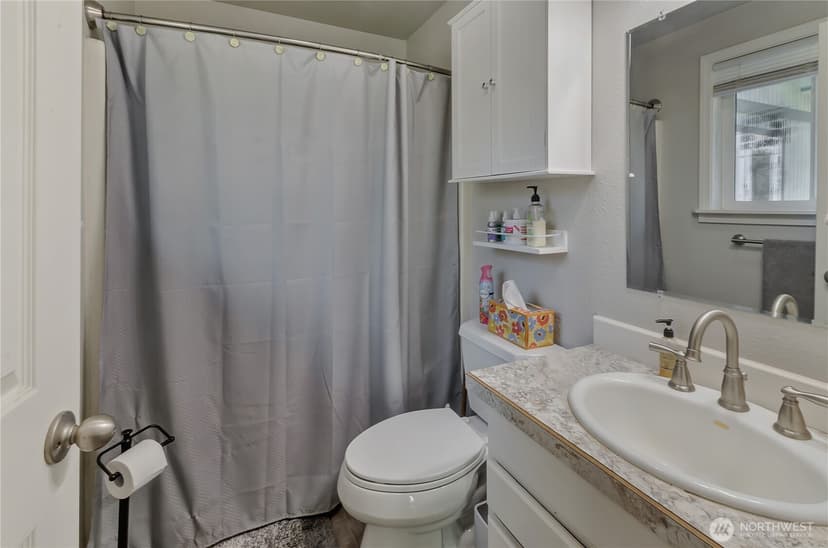 Property photo for 933 13th Street SW, Puyallup photo 16
