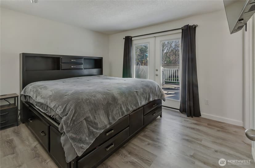 Property photo for 933 13th Street SW, Puyallup photo 15