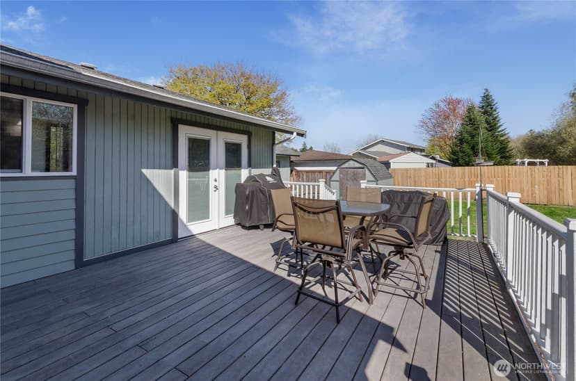 Property photo for 933 13th Street SW, Puyallup photo 21