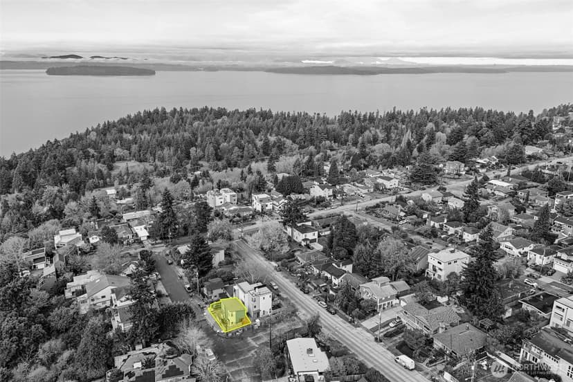 Property photo for 8407 42nd Avenue SW, Seattle photo 24