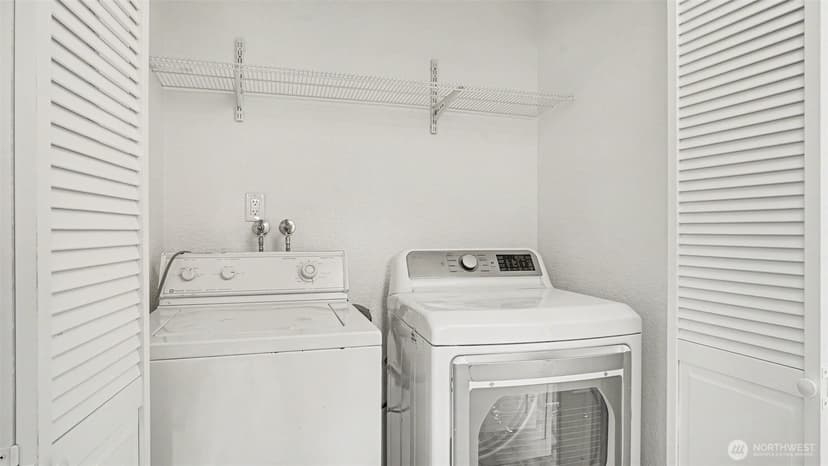 Property photo for 16419 Spruce Way #D1, Lynnwood photo 17
