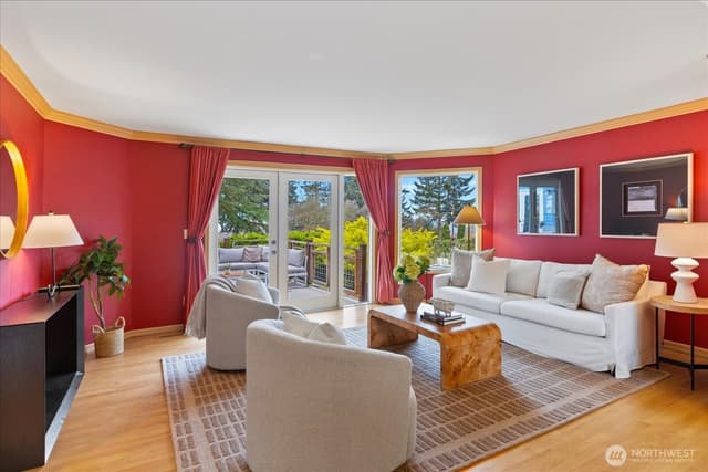 Property photo for 19055 21st Avenue NW, Shoreline photo 2