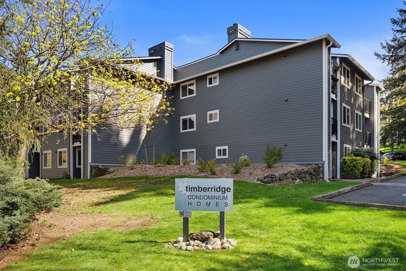 Property photo for 14206 NE 181st Place #L202, Woodinville photo 2