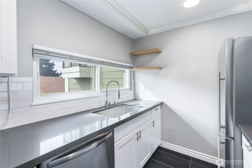Property photo for 2409 S 222nd Street #B16, Des Moines photo 10