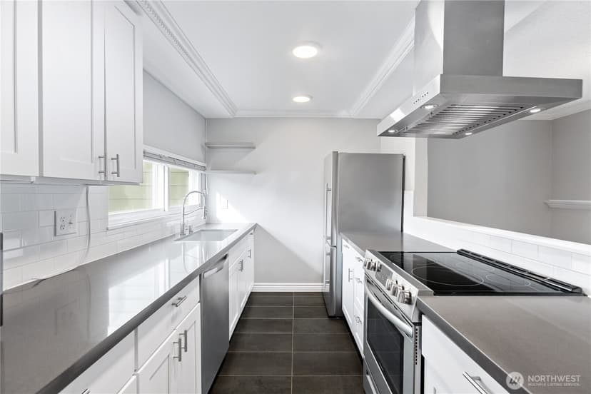 Property photo for 2409 S 222nd Street #B16, Des Moines photo 9