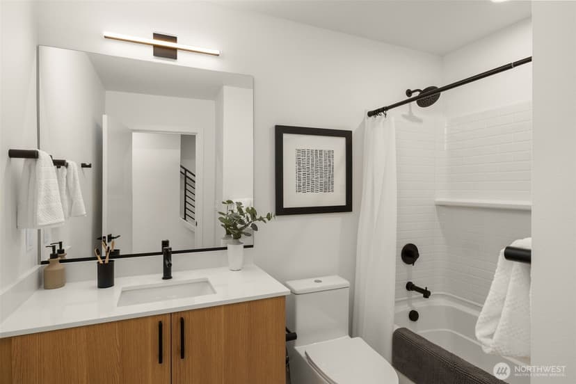 Property photo for 914 B 15th Avenue, Seattle photo 18