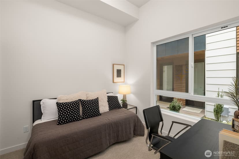 Property photo for 914 B 15th Avenue, Seattle photo 15