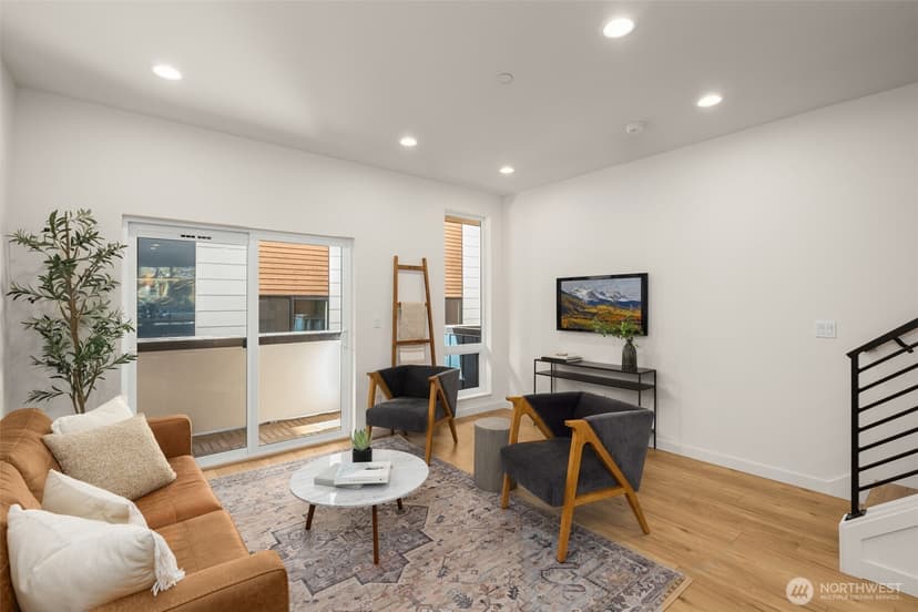 Property photo for 914 B 15th Avenue, Seattle photo 9