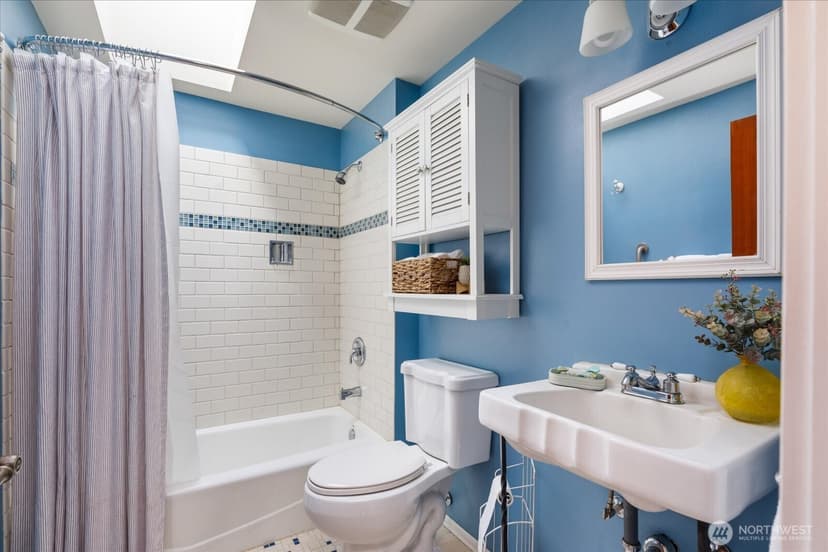 Property photo for 5051 Waterside Ln, Langley photo 15