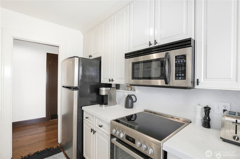 Property photo for 301 N Tacoma Avenue #403, Tacoma photo 10