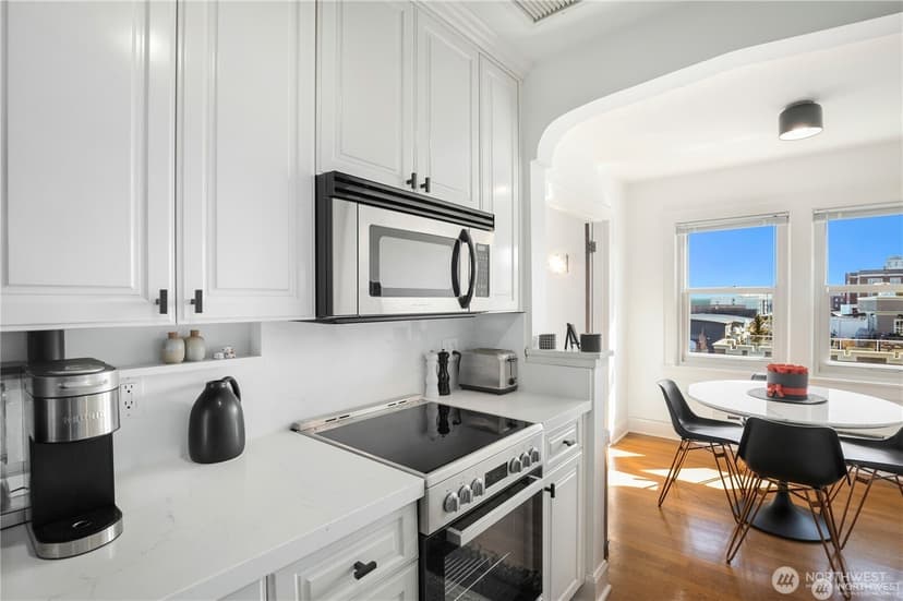 Property photo for 301 N Tacoma Avenue #403, Tacoma photo 8