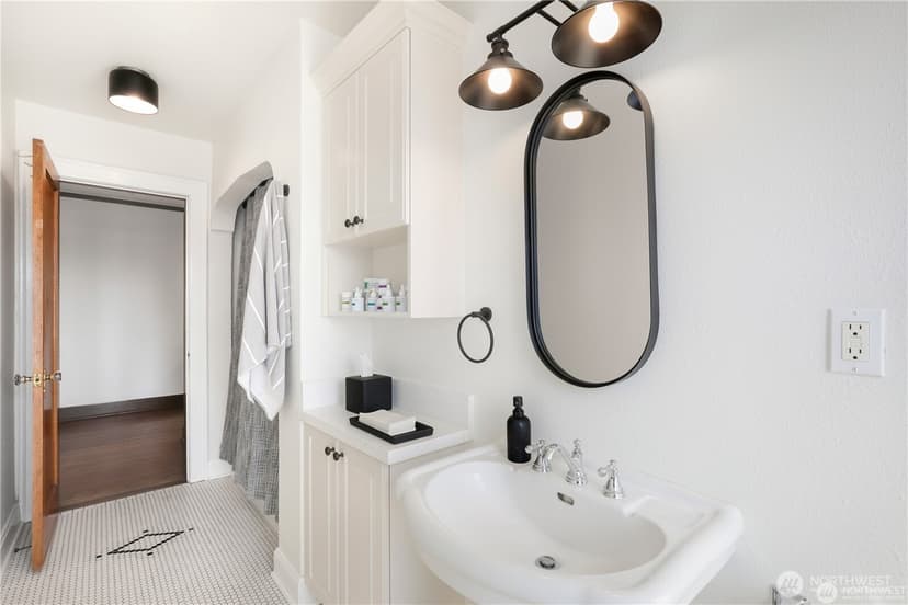 Property photo for 301 N Tacoma Avenue #403, Tacoma photo 21
