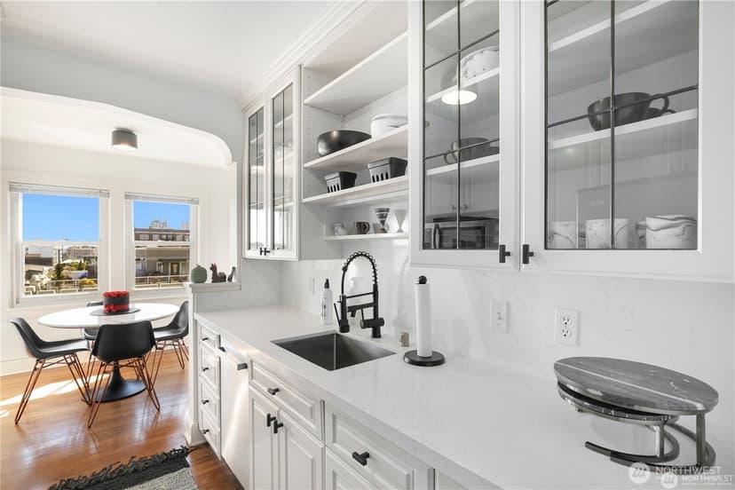 Property photo for 301 N Tacoma Avenue #403, Tacoma photo 7