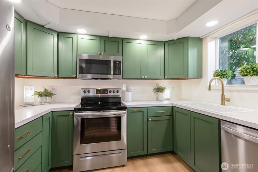 Property photo for 19123 Ballinger Way NE #102, Lake Forest Park photo 4