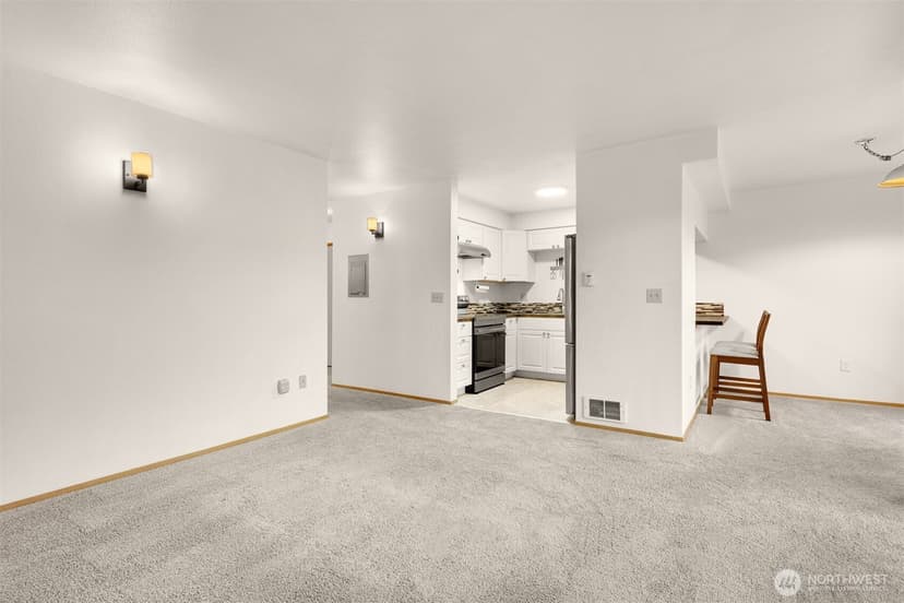 Property photo for 18200 73rd Avenue NE #B103, Kenmore photo 7