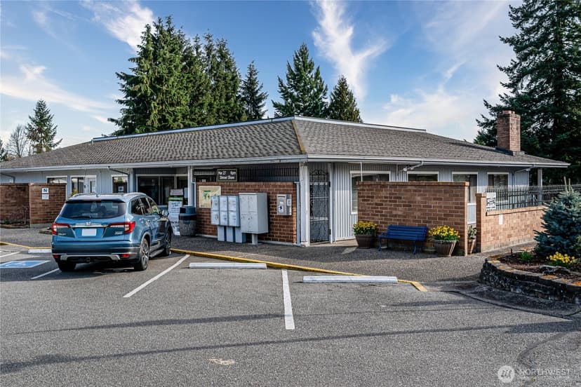 Property photo for 815 124th Street SW, Everett photo 31