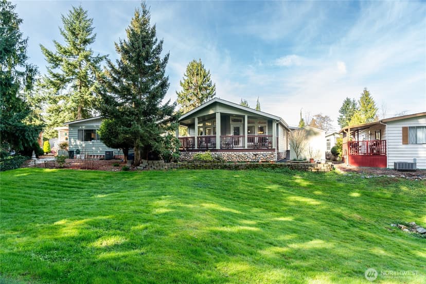Property photo for 815 124th Street SW, Everett photo 8