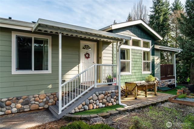 Property photo for 815 124th Street SW, Everett photo 2