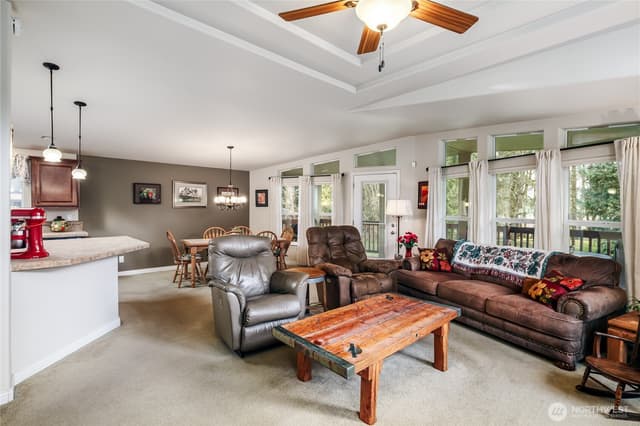 Property photo for 815 124th Street SW, Everett photo 3