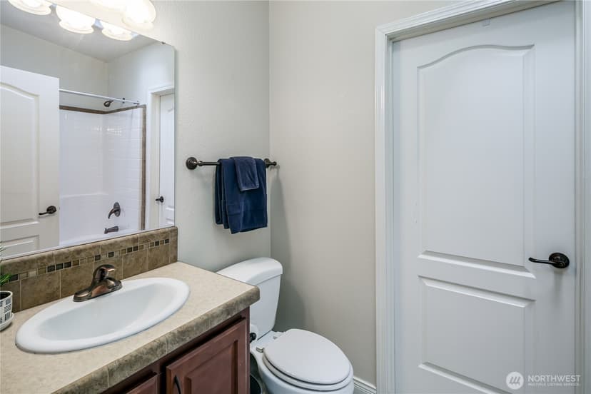 Property photo for 815 124th Street SW, Everett photo 21