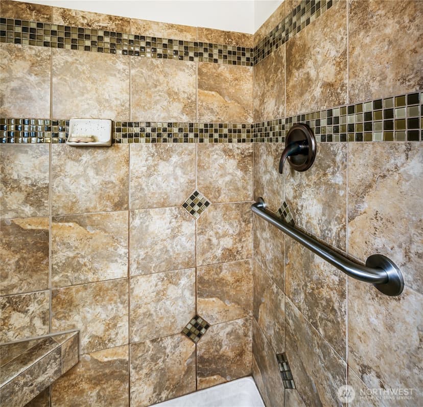 Property photo for 815 124th Street SW, Everett photo 18