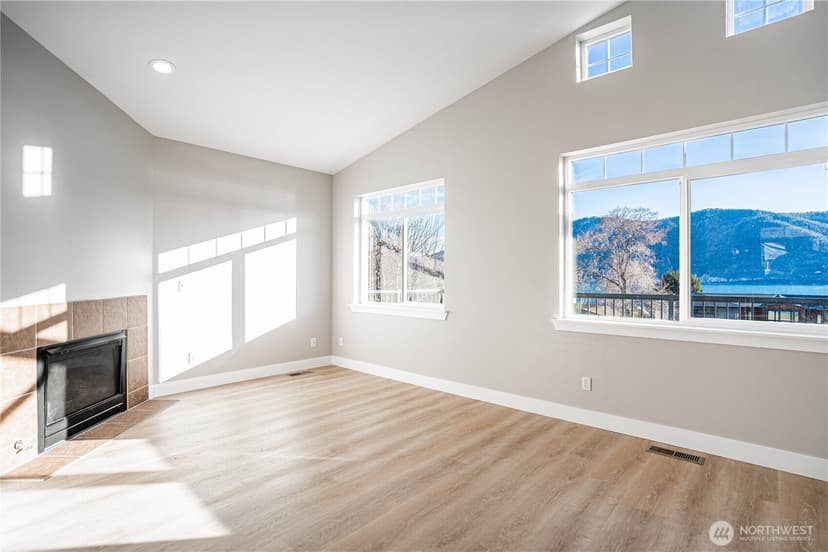 Property photo for 744 Wapato Way ##B, Manson photo 4