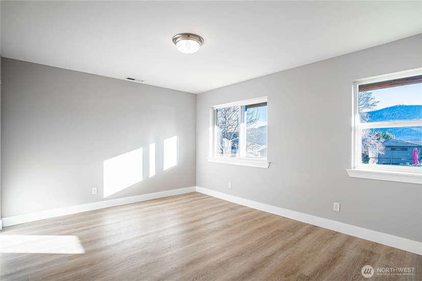 Property photo for 744 Wapato Way ##B, Manson photo 23