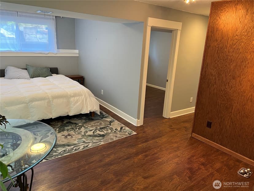 Property photo for 21010 9th Avenue S, Des Moines photo 22