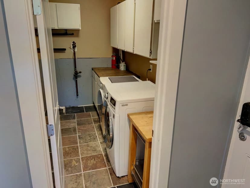 Property photo for 21010 9th Avenue S, Des Moines photo 34