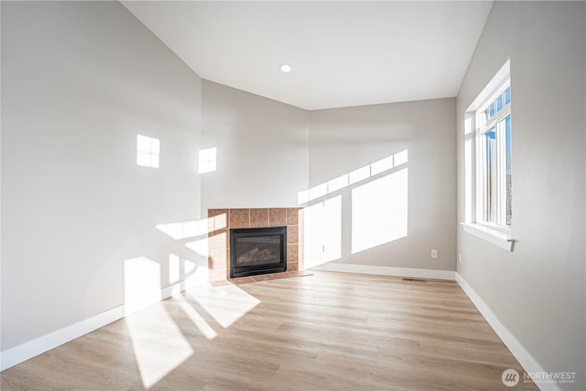Property photo for 744 Wapato Way ##C, Manson photo 4